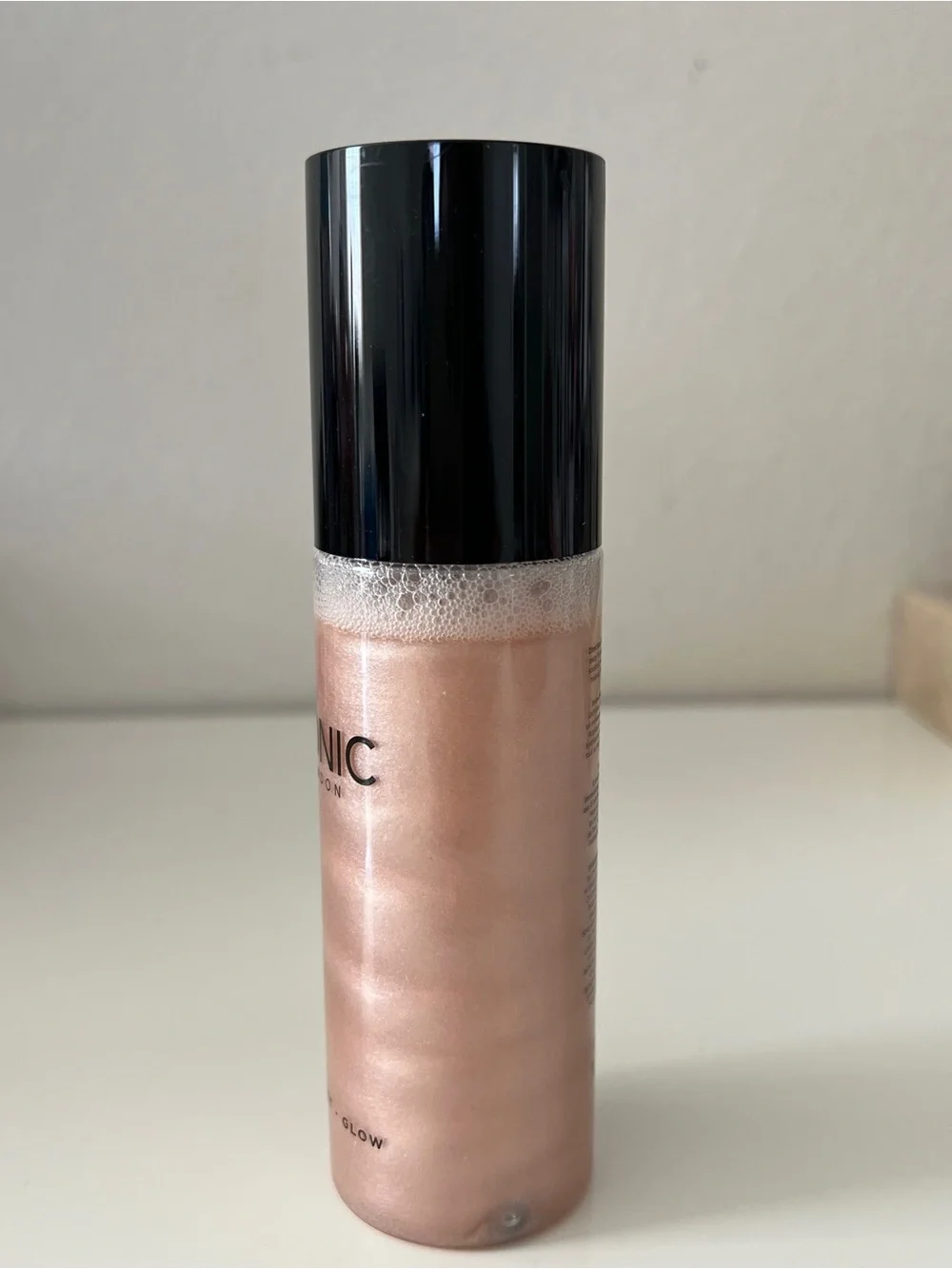 Iconic London Prep-Set-Glow Hydrating Glowy Setting Spray